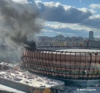 В Екатеринбурге вновь загорелась строящаяся ледовая арена