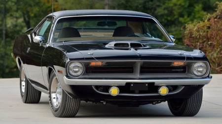 Чëрный авто  1970 Plymouth 'Cuda