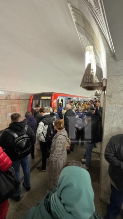 🚇 Поезда метро не ходят от «Таганской» до «Баррикадной», в обратном направлении — увеличенные интервалы, сообщает Дептранс.